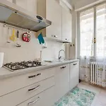 Guesthost - Polytechnic Lovely And Cosy Flat Apartman *