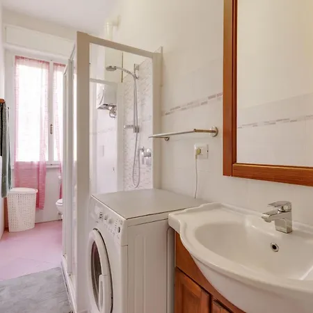 Guesthost - Polytechnic Lovely And Cosy Flat * Милан