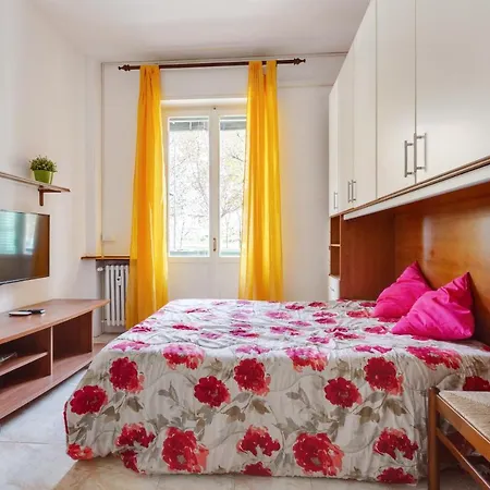Guesthost - Polytechnic Lovely And Cosy Flat Apartment Milan